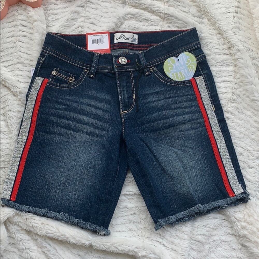 Jordache Adjustable Waist Bermuda Shorts
